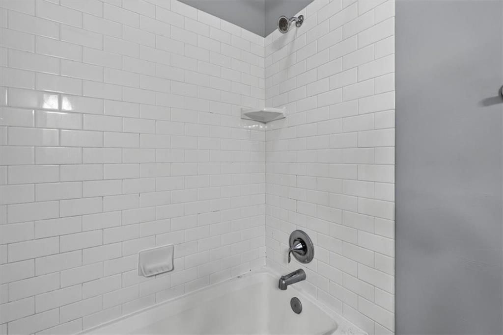 15624 W 81st Street — photo 32