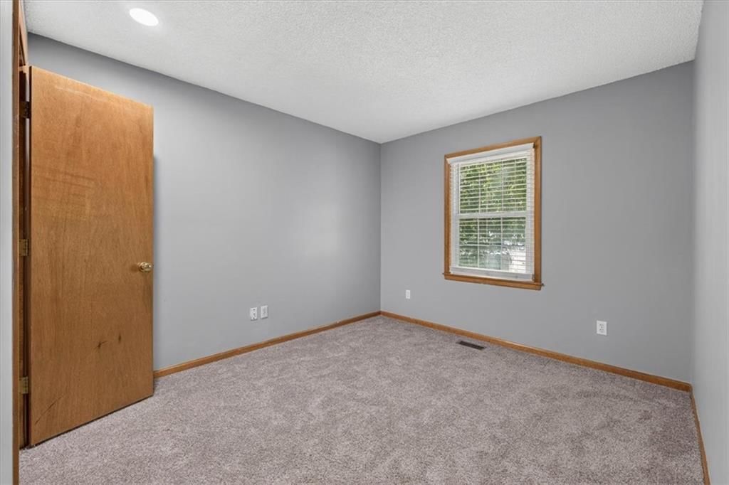 15624 W 81st Street — photo 33