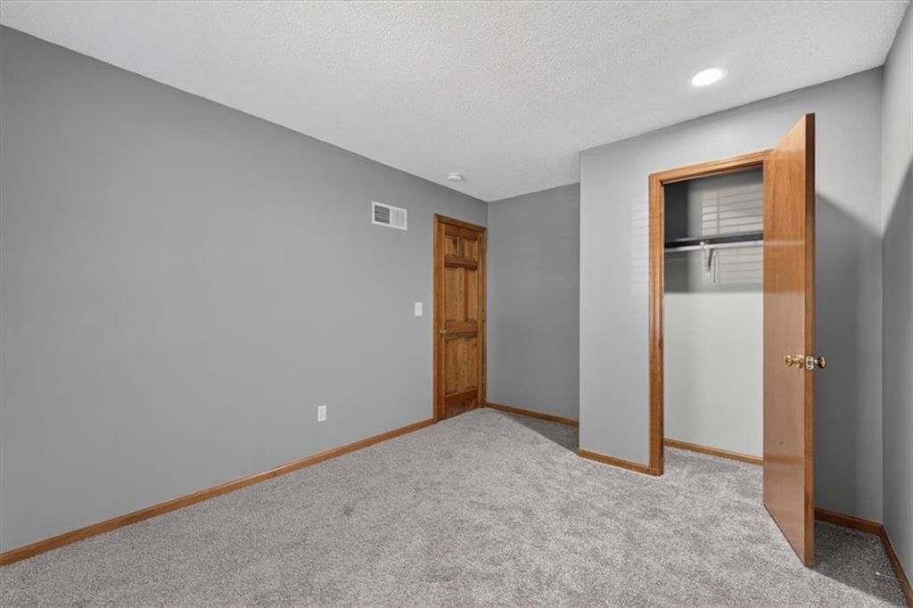 15624 W 81st Street — photo 35