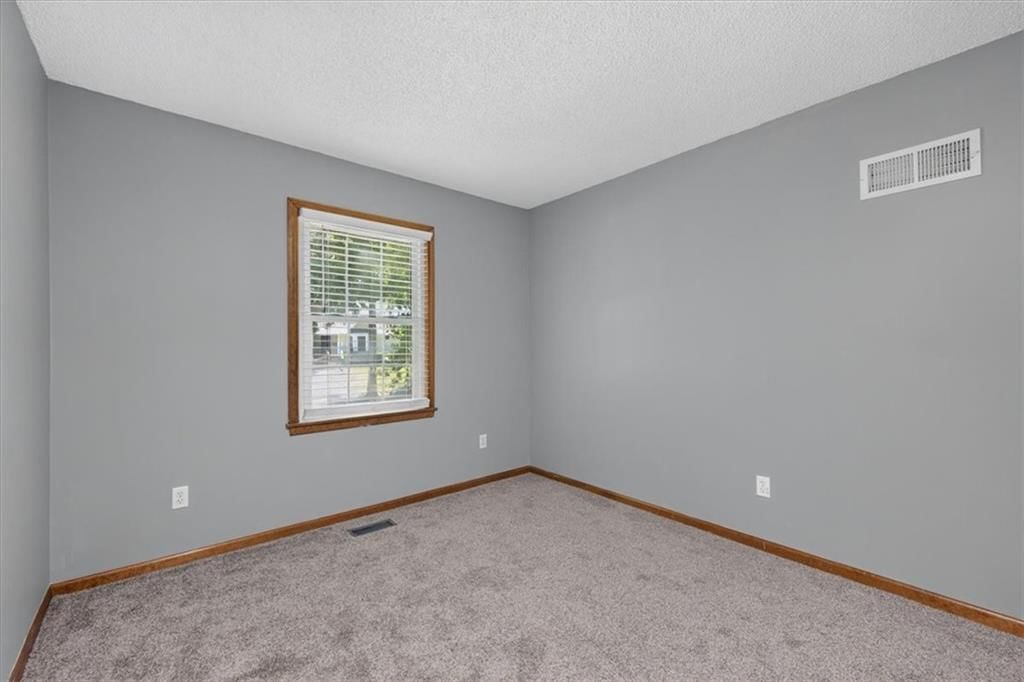 15624 W 81st Street — photo 36