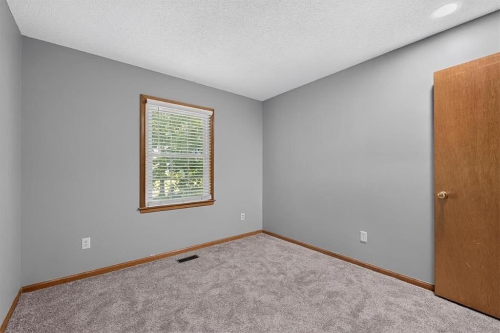 15624 W 81st Street — photo 37