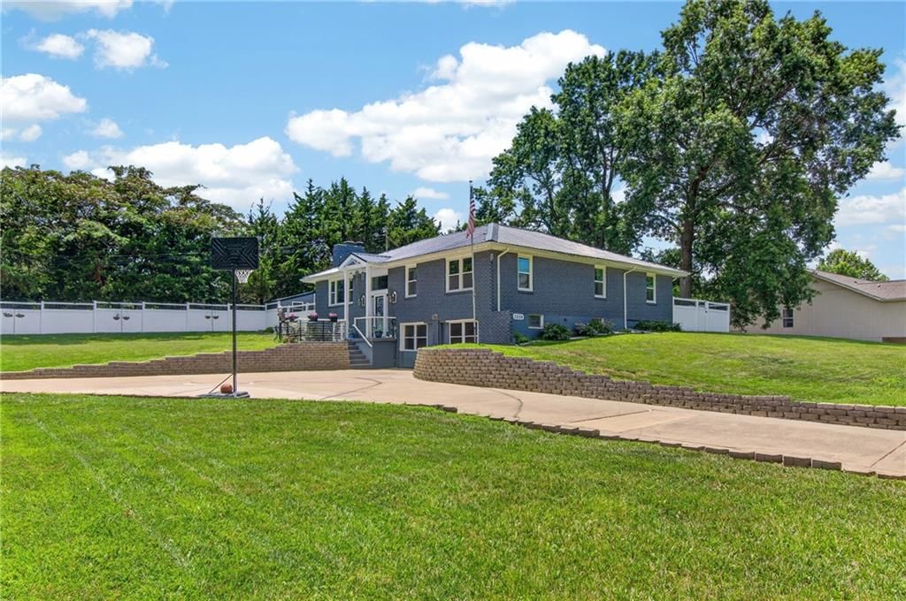 3204 SW Shadow Brook Drive — photo 3