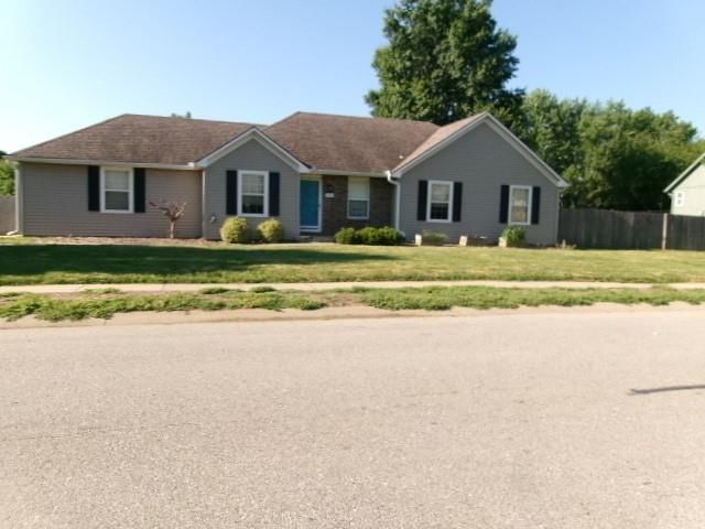 1024 SW Hillcrest Drive — photo 1