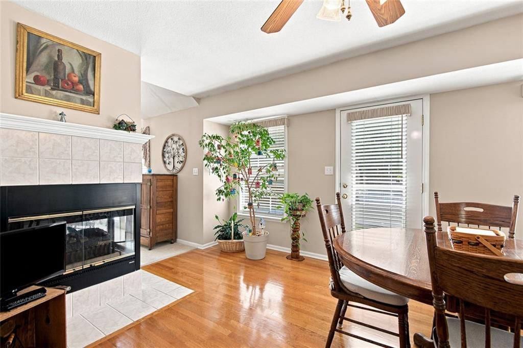 337 SE Canterbury Lane — photo 12