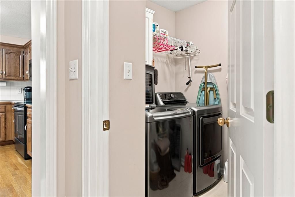 337 SE Canterbury Lane — photo 15