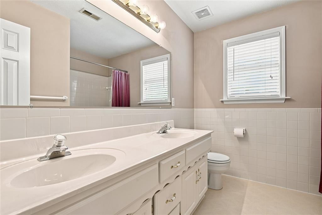 337 SE Canterbury Lane — photo 23