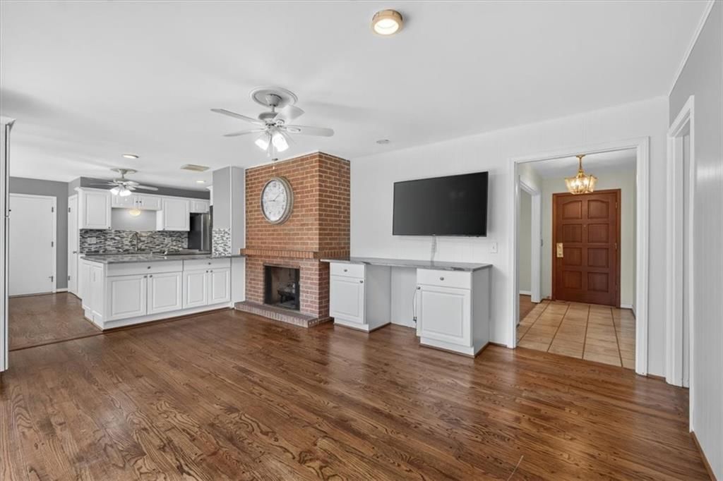 426 W 109th Street — photo 30