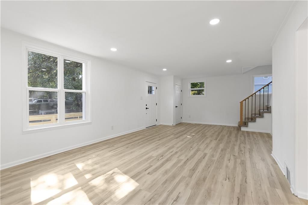 3242 Roberts Street — photo 7