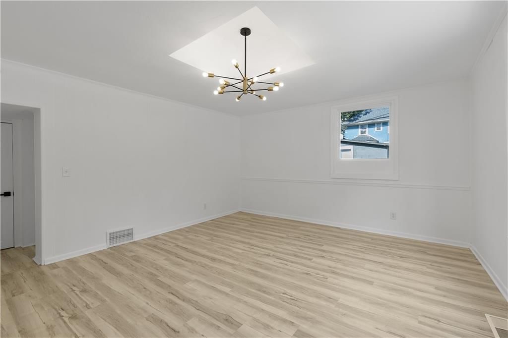 3242 Roberts Street — photo 9