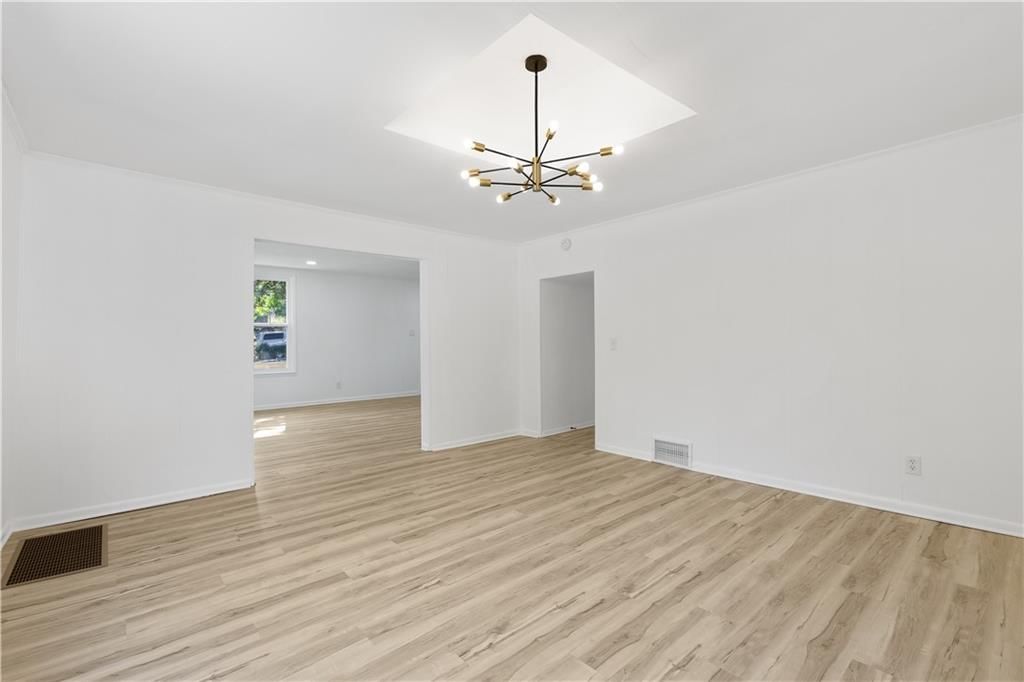 3242 Roberts Street — photo 11