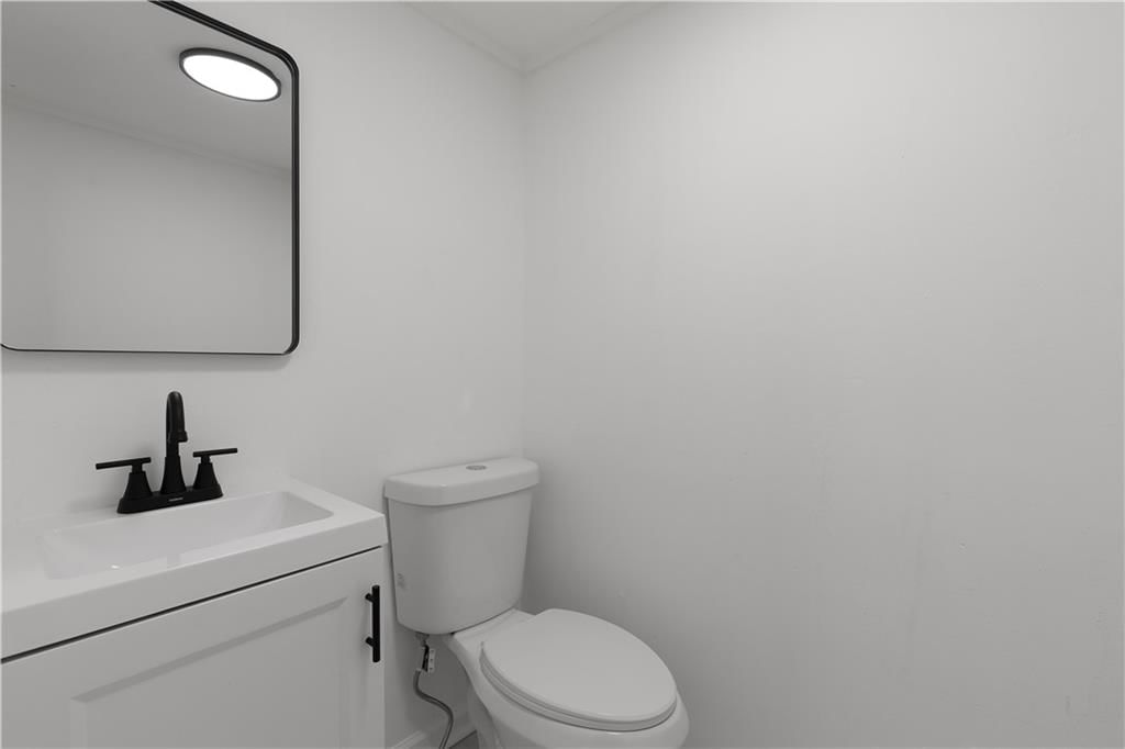 3242 Roberts Street — photo 18