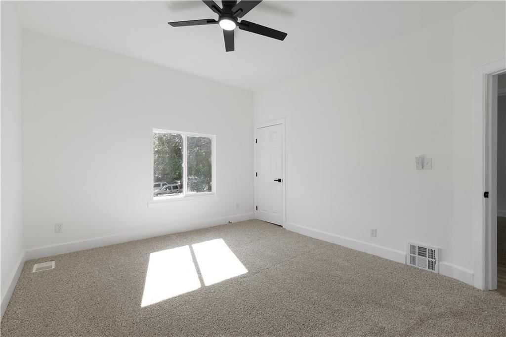 3242 Roberts Street — photo 23