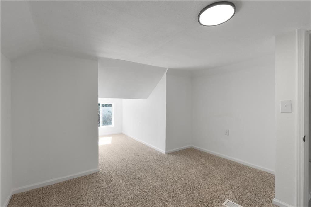 3242 Roberts Street — photo 37