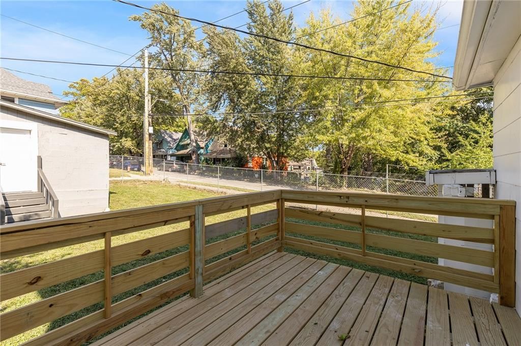 3242 Roberts Street — photo 43
