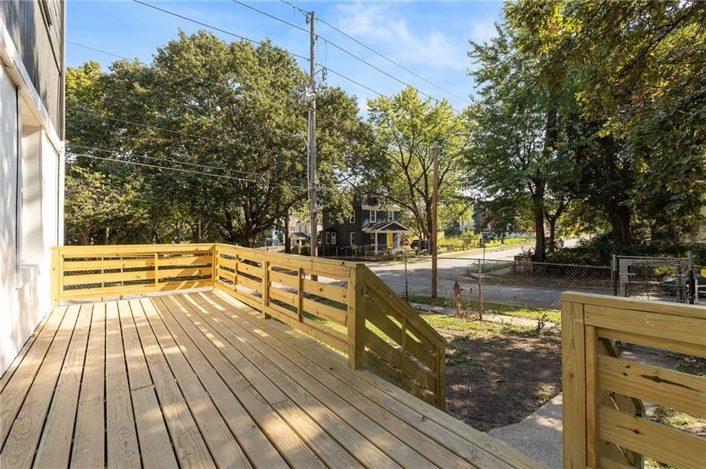 3242 Roberts Street — photo 45