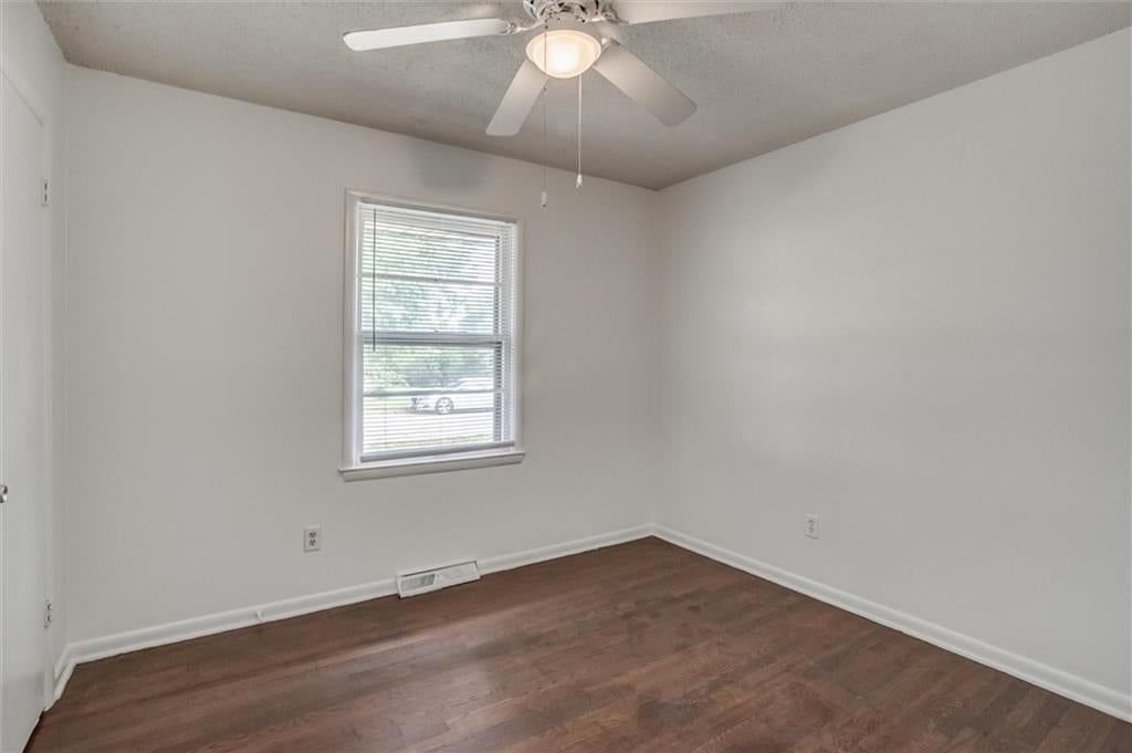 439 E Whittier Street — photo 15