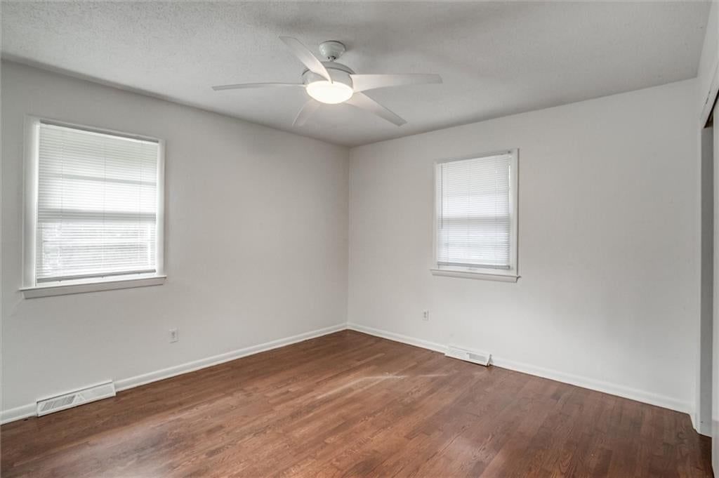 439 E Whittier Street — photo 18