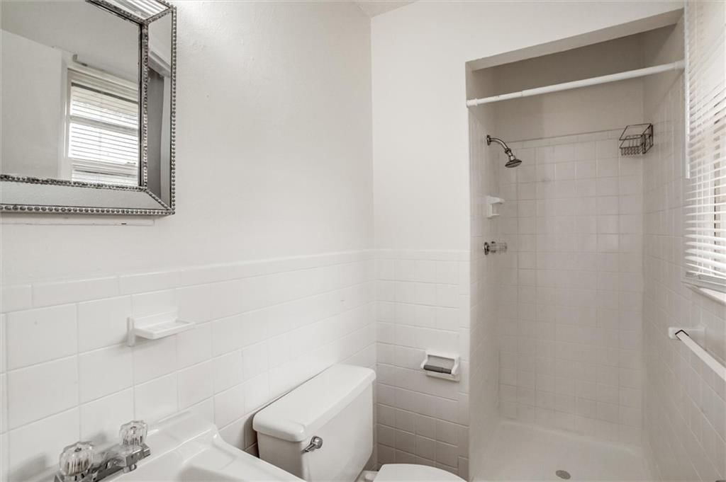 439 E Whittier Street — photo 20