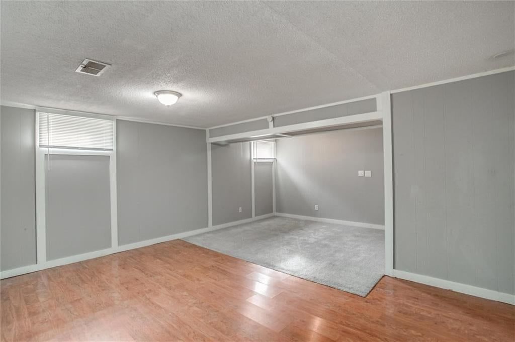 439 E Whittier Street — photo 21