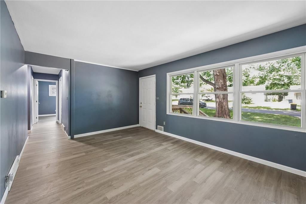 11217 Manchester Avenue — photo 3