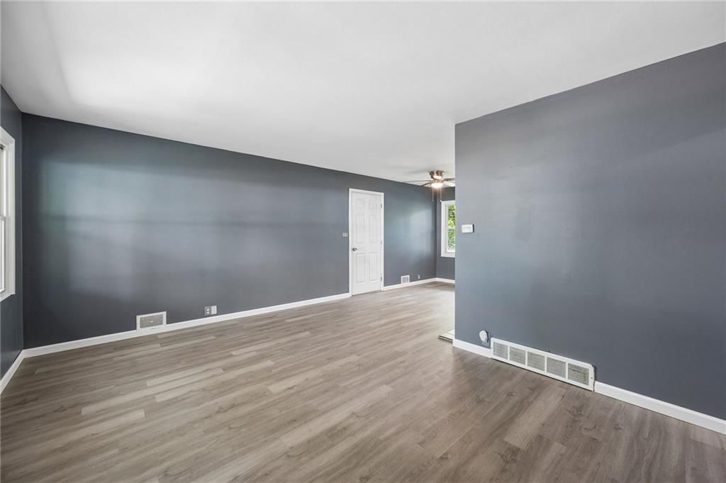 11217 Manchester Avenue — photo 5