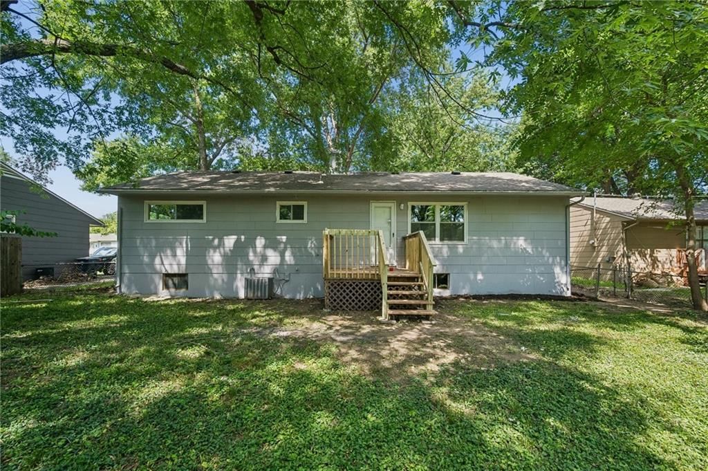 11217 Manchester Avenue — photo 24