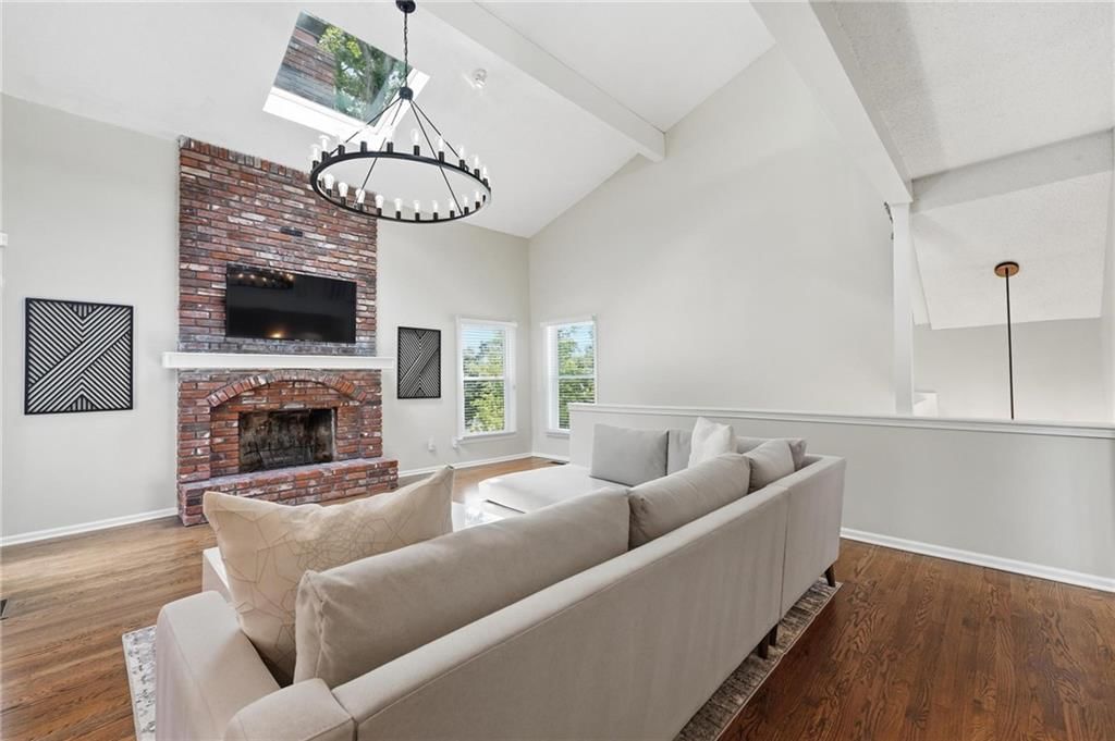 4105 NW 74th Street — photo 2