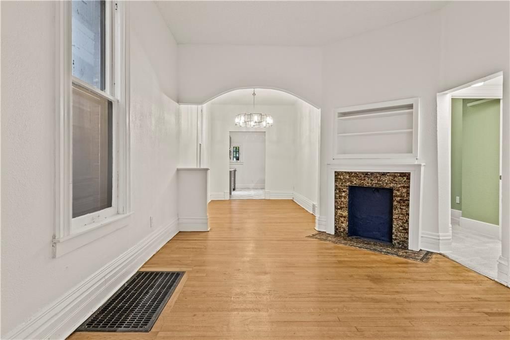 2925 Holmes Street — photo 4