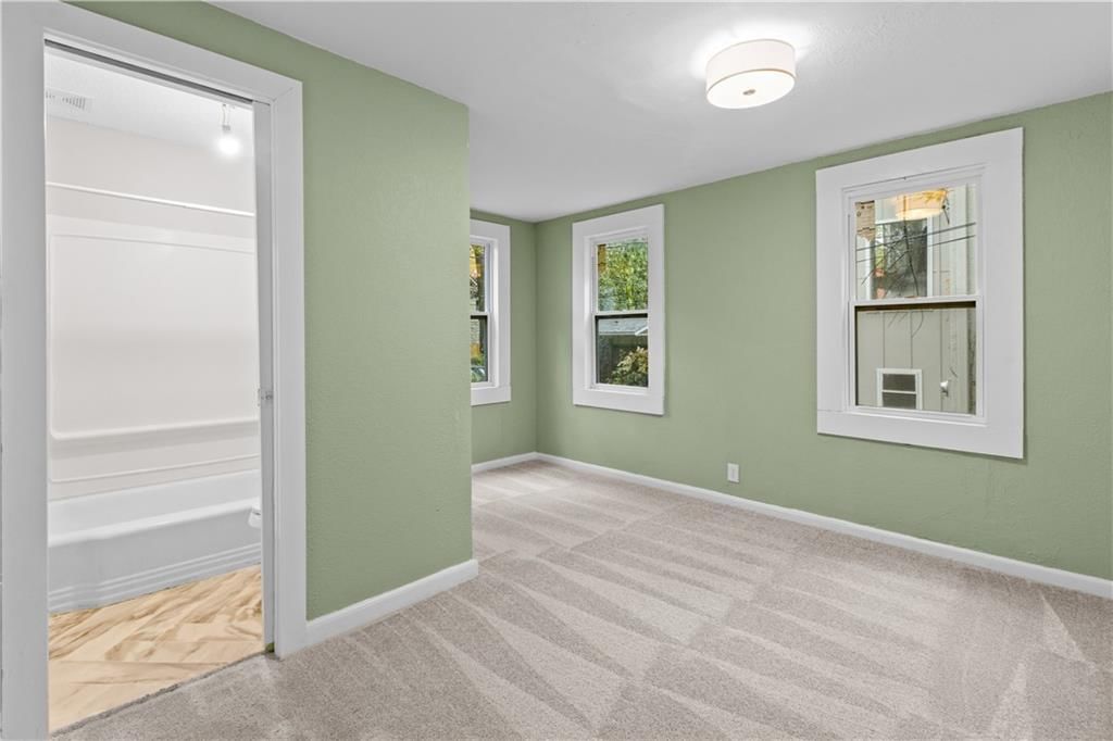 2925 Holmes Street — photo 10