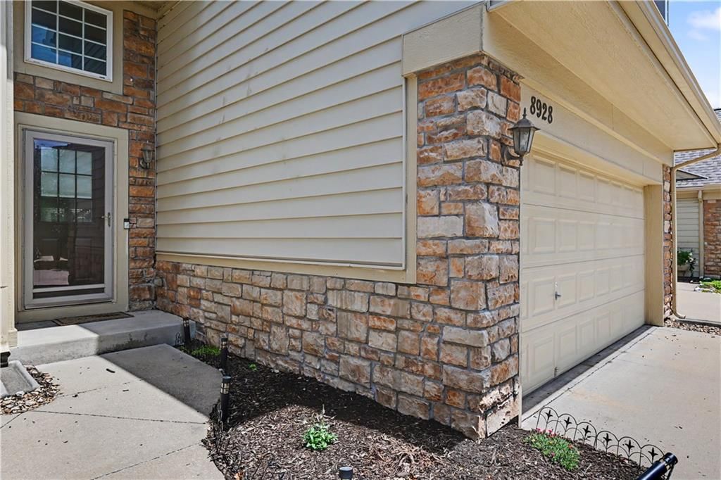 8928 Inkster Street — photo 3
