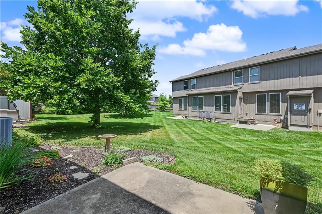 8928 Inkster Street — photo 31
