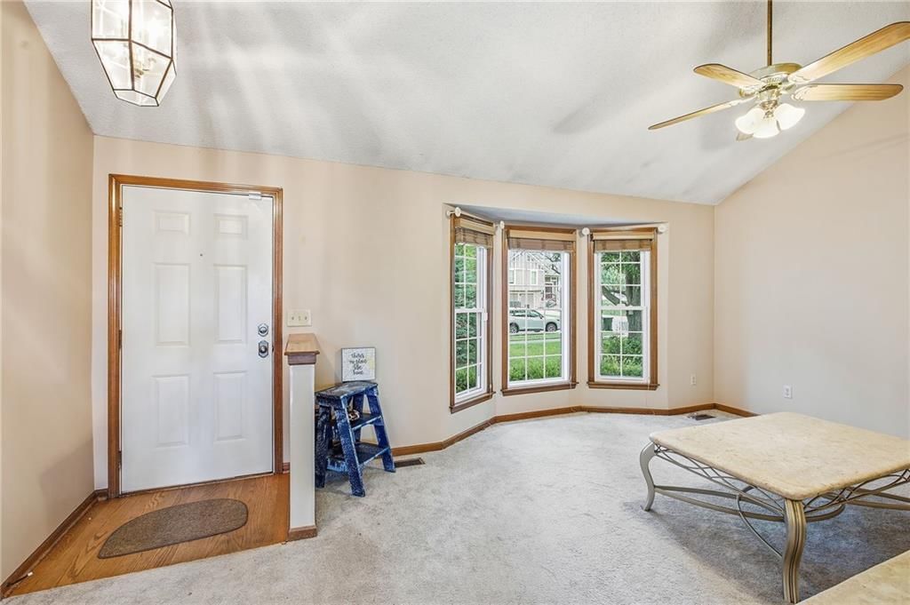 9505 W 47TH Terrace — photo 4
