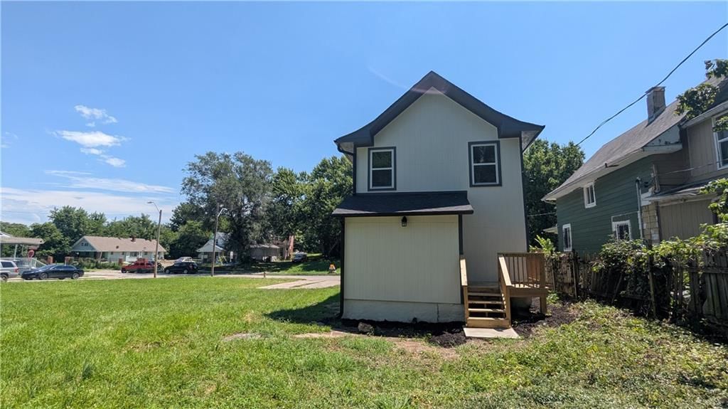 2628 College Avenue — photo 43
