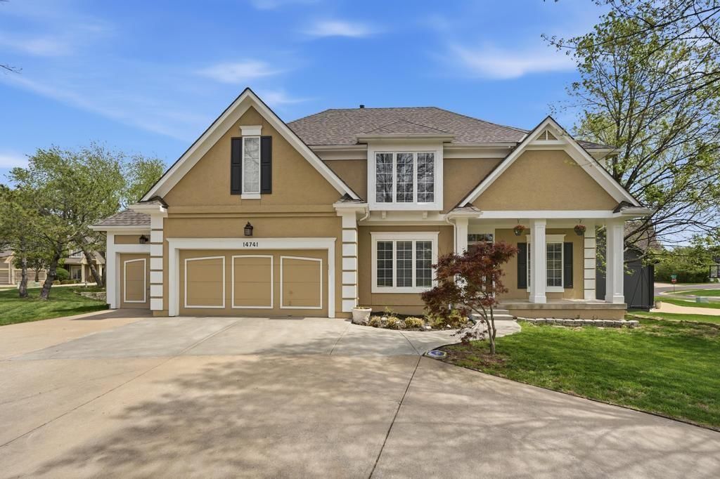 14741 Robinson Street — photo 1