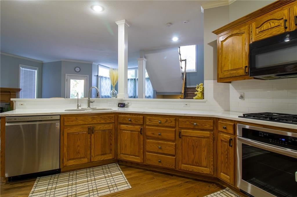 14741 Robinson Street — photo 21