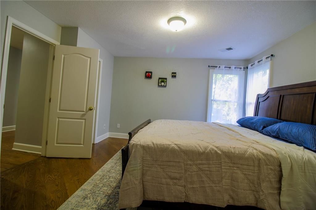 14741 Robinson Street — photo 46