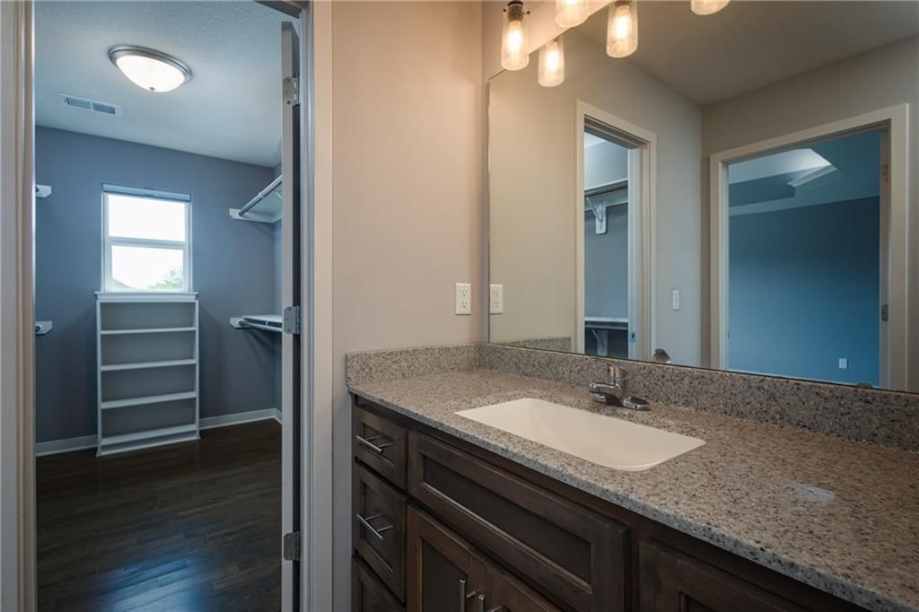 1802 VERBENA Avenue — photo 11