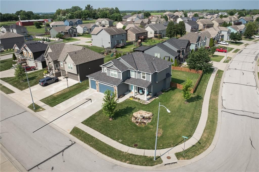 1802 VERBENA Avenue — photo 32