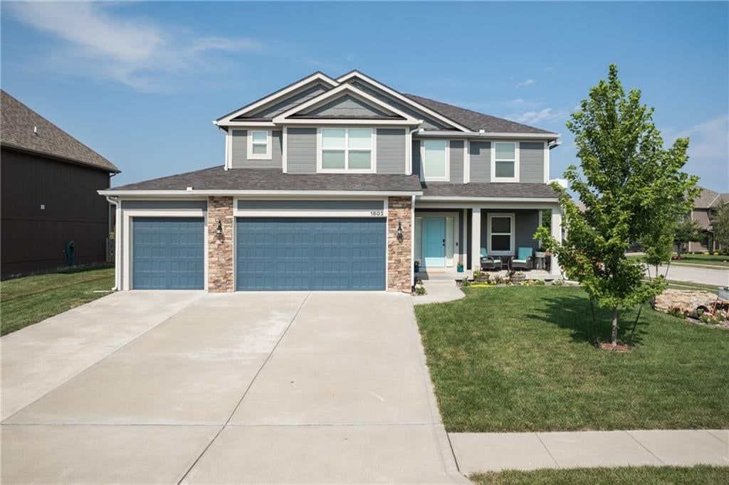 1802 VERBENA Avenue — photo 35