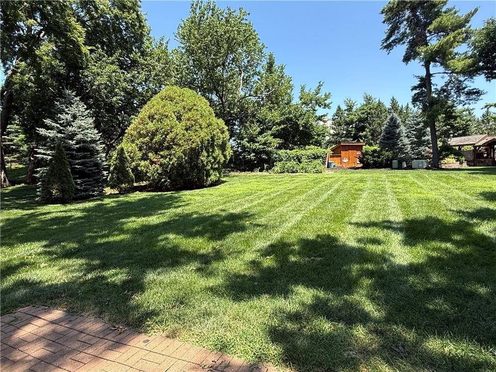 12914 W 65th Street — photo 3