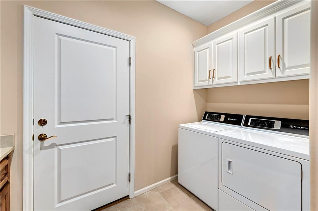 814 NE Algonquin Street — photo 24