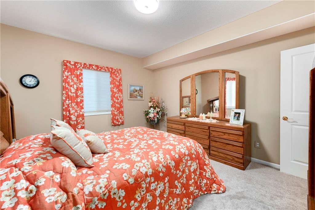 814 NE Algonquin Street — photo 41