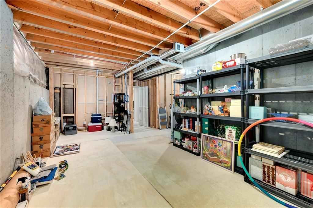 814 NE Algonquin Street — photo 42