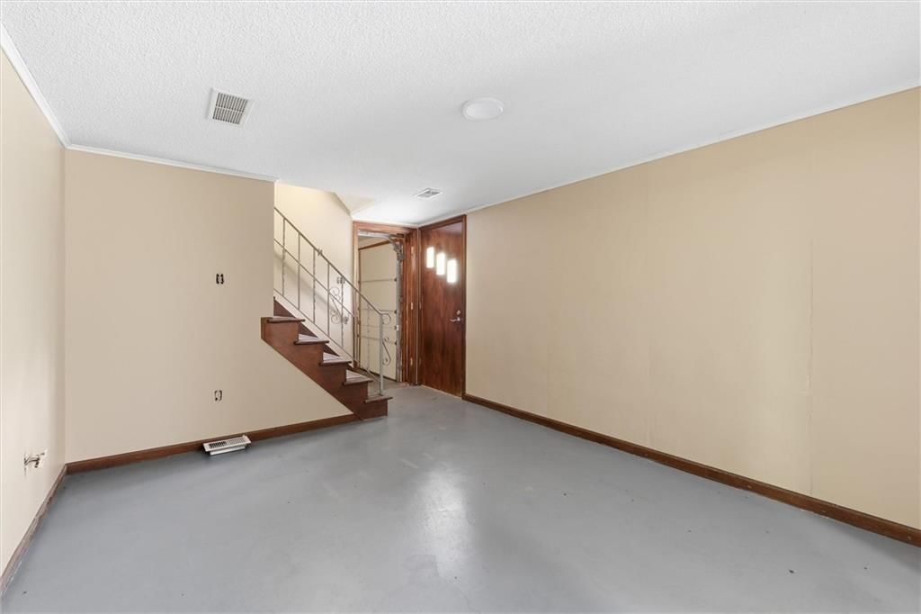 11151 Leavenworth Road — photo 21