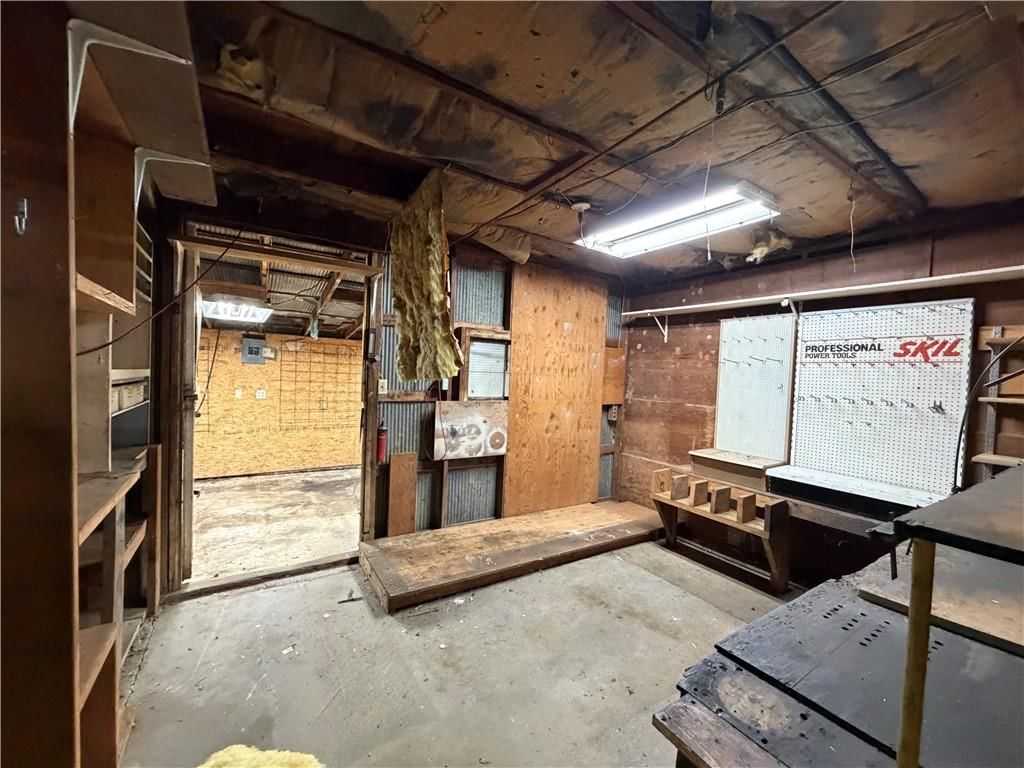 11151 Leavenworth Road — photo 32