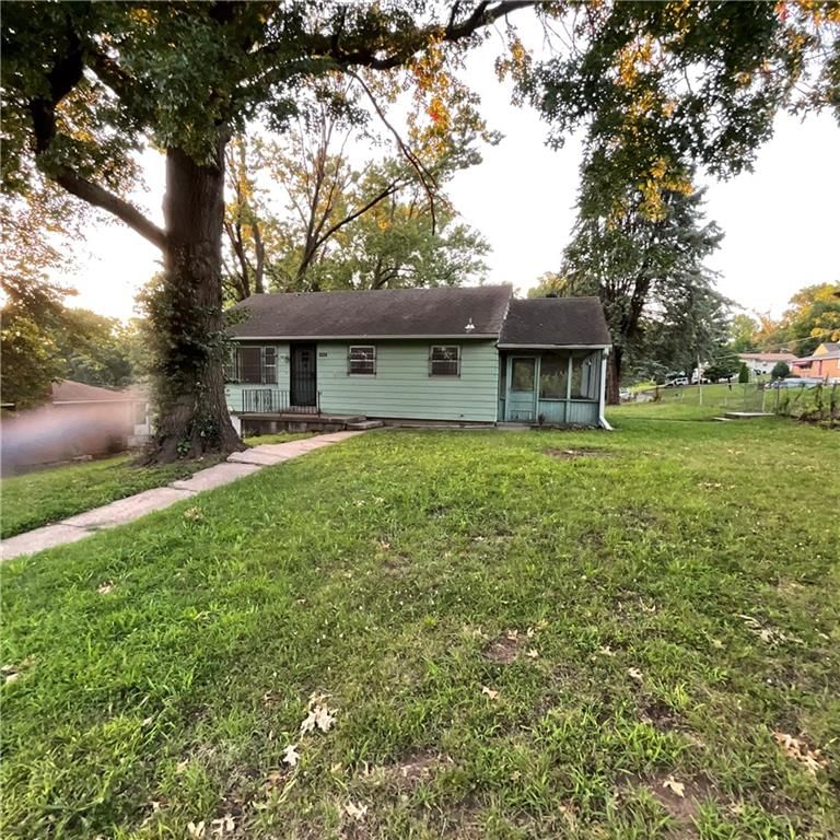 5800 Yecker Avenue — photo 3