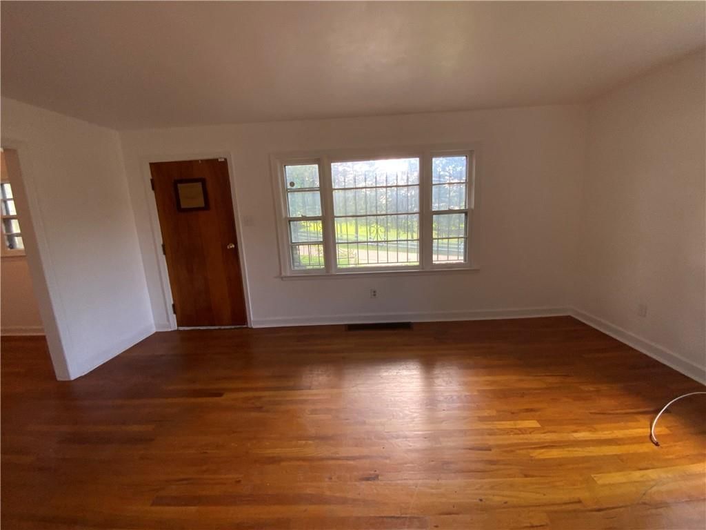 5800 Yecker Avenue — photo 6