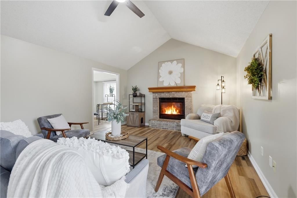 528 NE Wood Court — photo 10