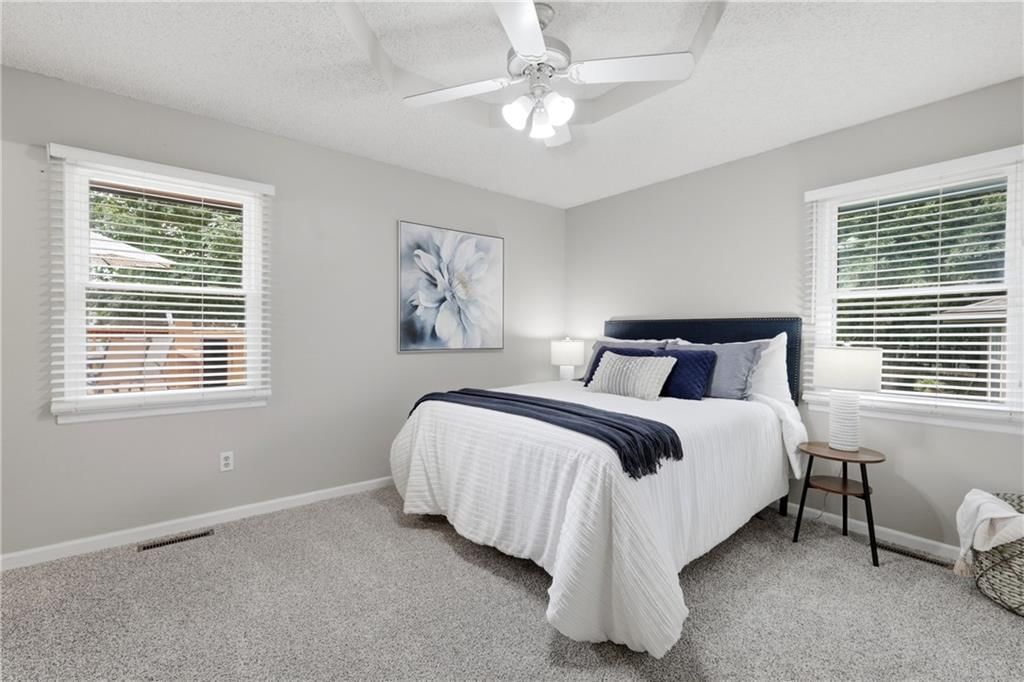 528 NE Wood Court — photo 13