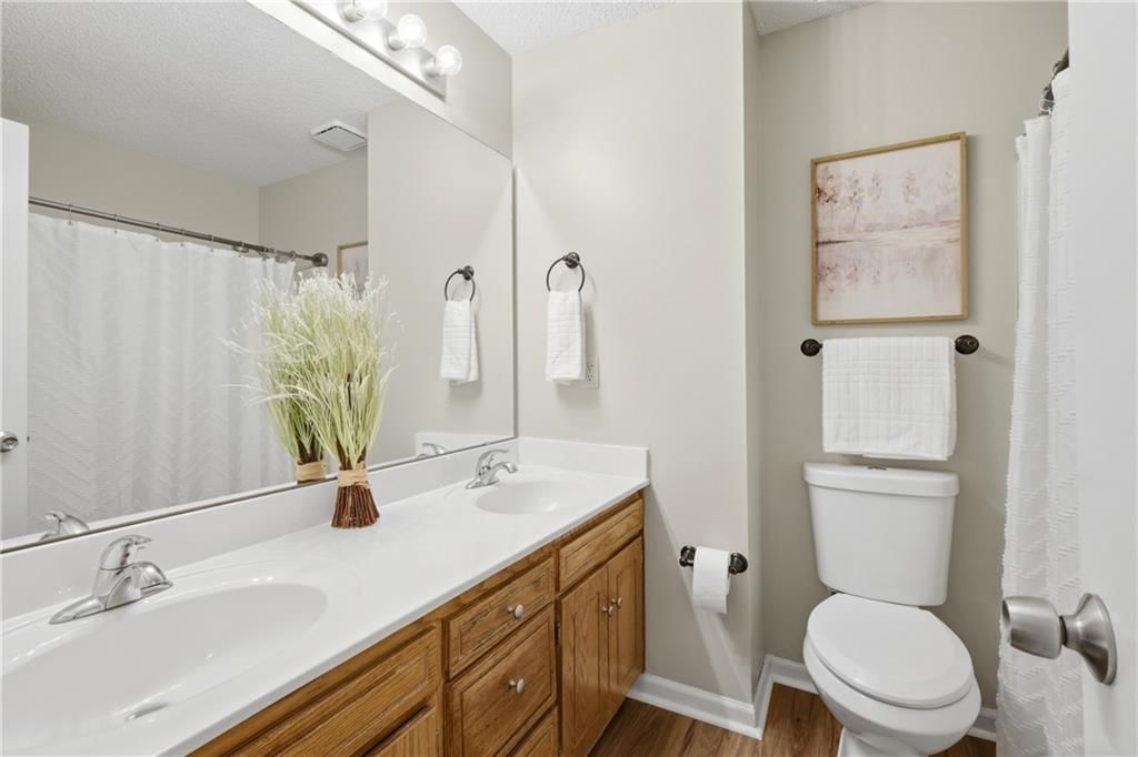 528 NE Wood Court — photo 21